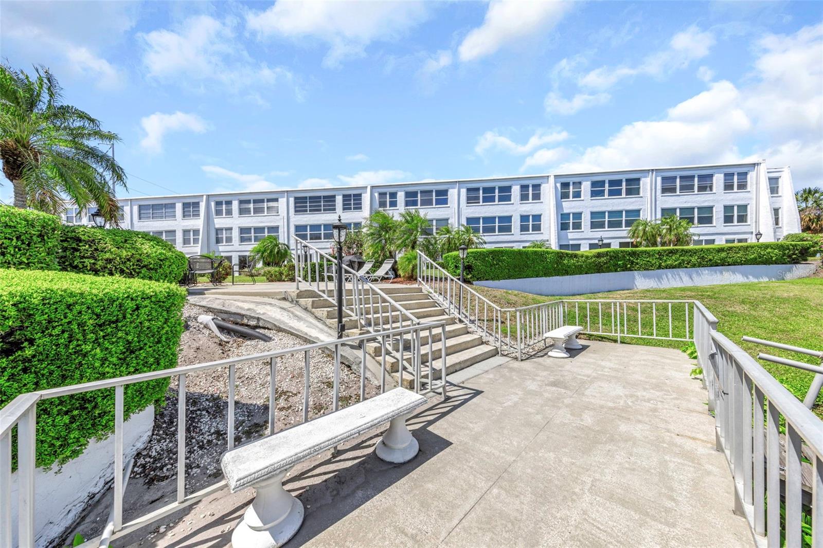 Image 32 of 56 For 1655 Highland Avenue I181