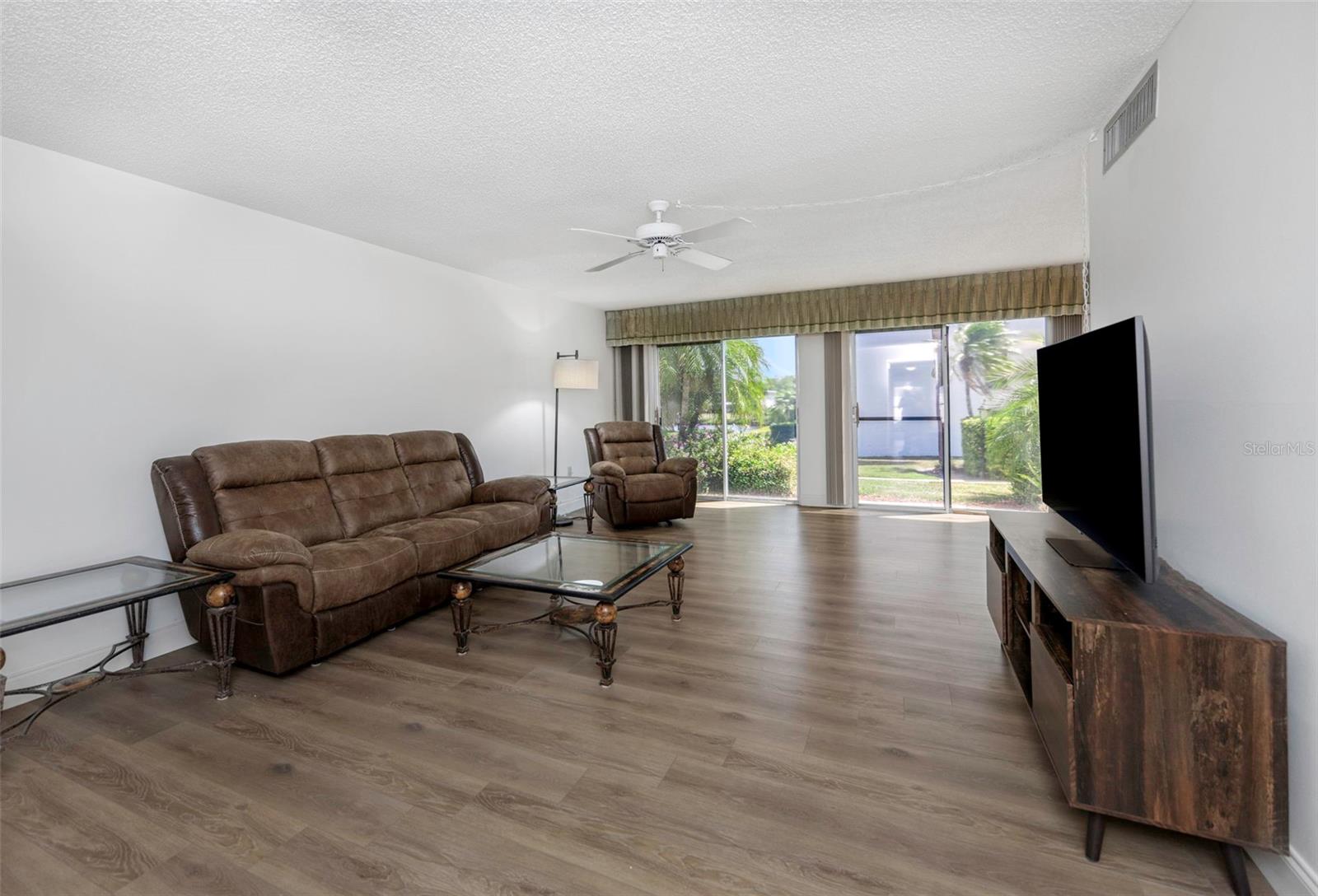 Image 6 of 56 For 1655 Highland Avenue I181