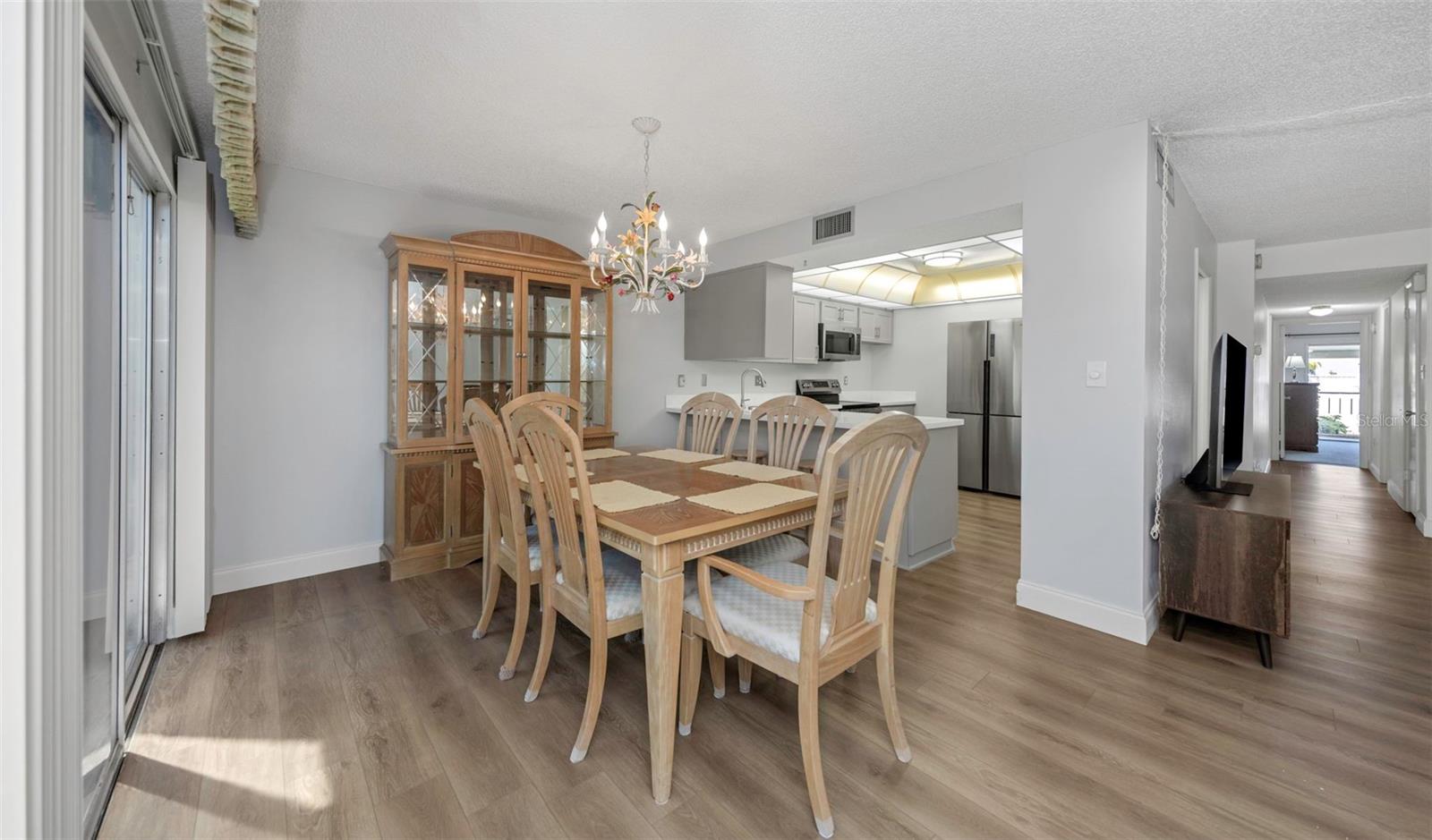 Image 8 of 56 For 1655 Highland Avenue I181