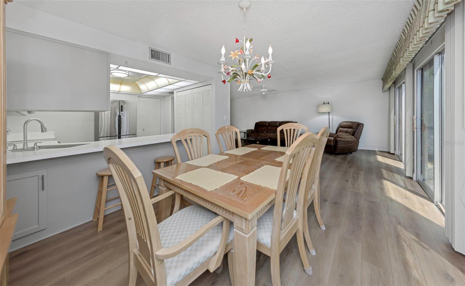 Image 9 of 56 For 1655 Highland Avenue I181