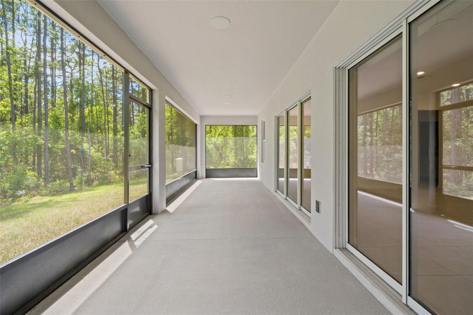 Image 18 of 24 For 13296 Thrasher Avenue