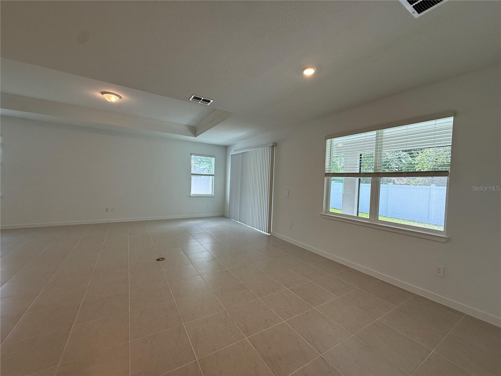 Image 19 of 54 For 3915 Big Sky Dr