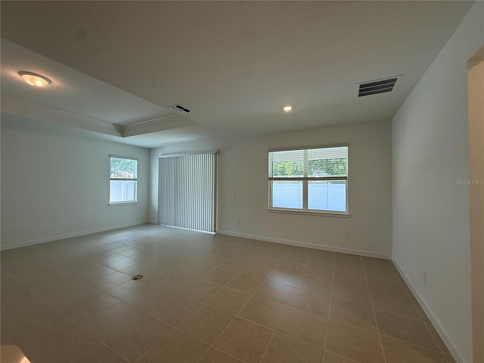 Image 21 of 54 For 3915 Big Sky Dr