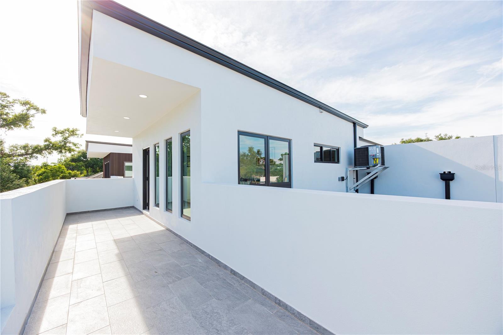 Image 15 of 77 For 2521 18th Avenue N