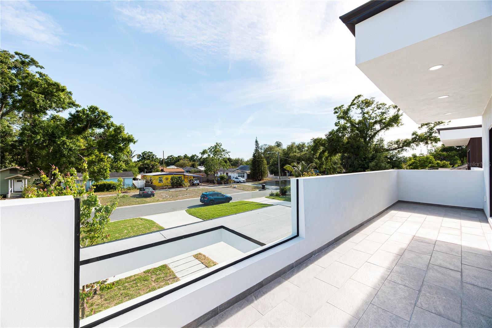 Image 16 of 77 For 2521 18th Avenue N