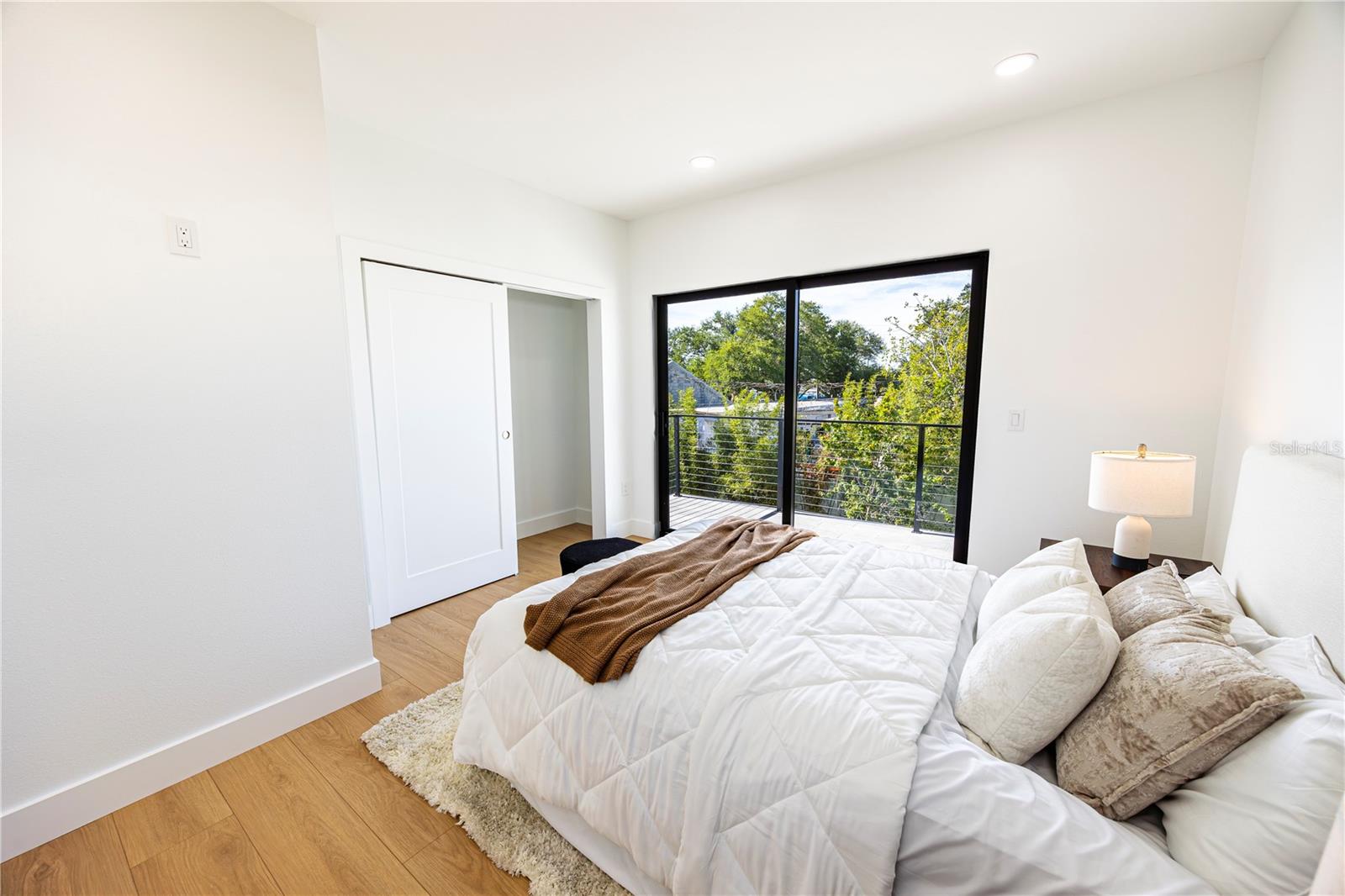 Image 25 of 77 For 2521 18th Avenue N