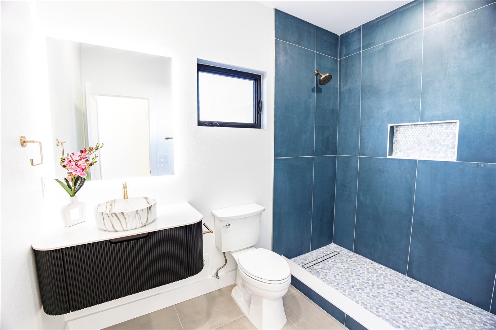 Image 31 of 77 For 2521 18th Avenue N