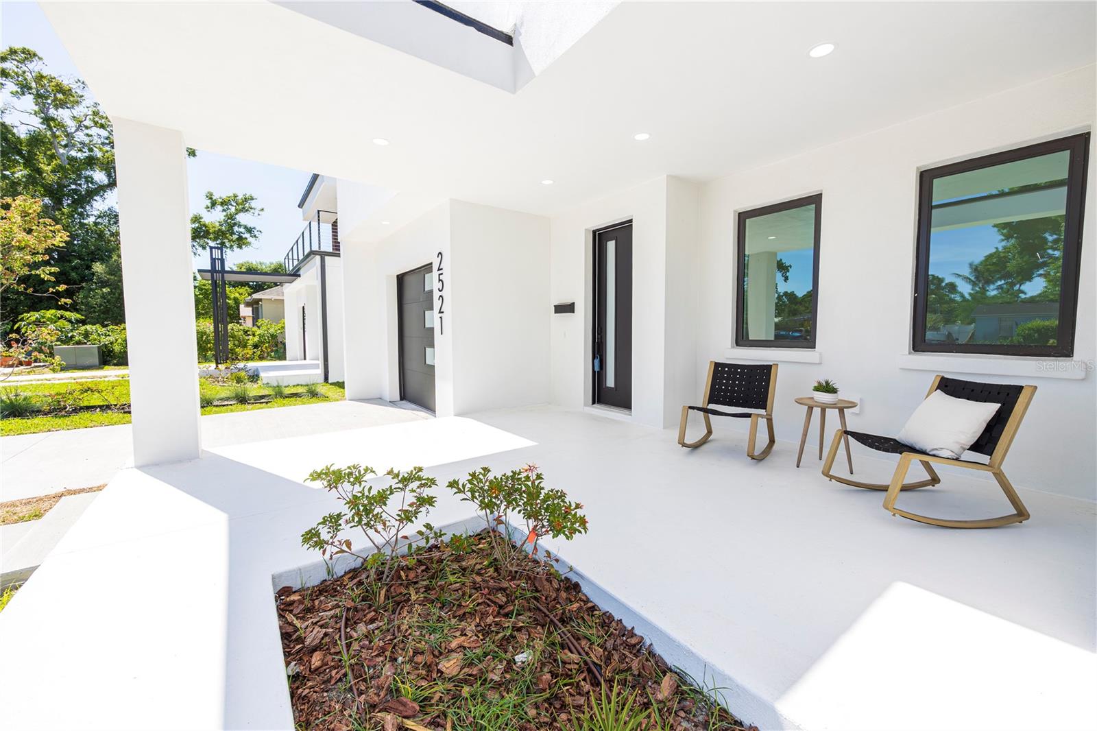 Image 37 of 77 For 2521 18th Avenue N