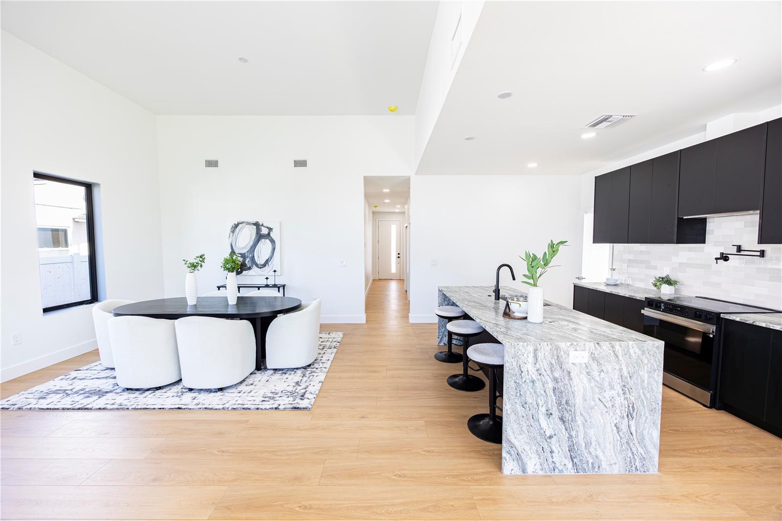 Image 43 of 77 For 2521 18th Avenue N