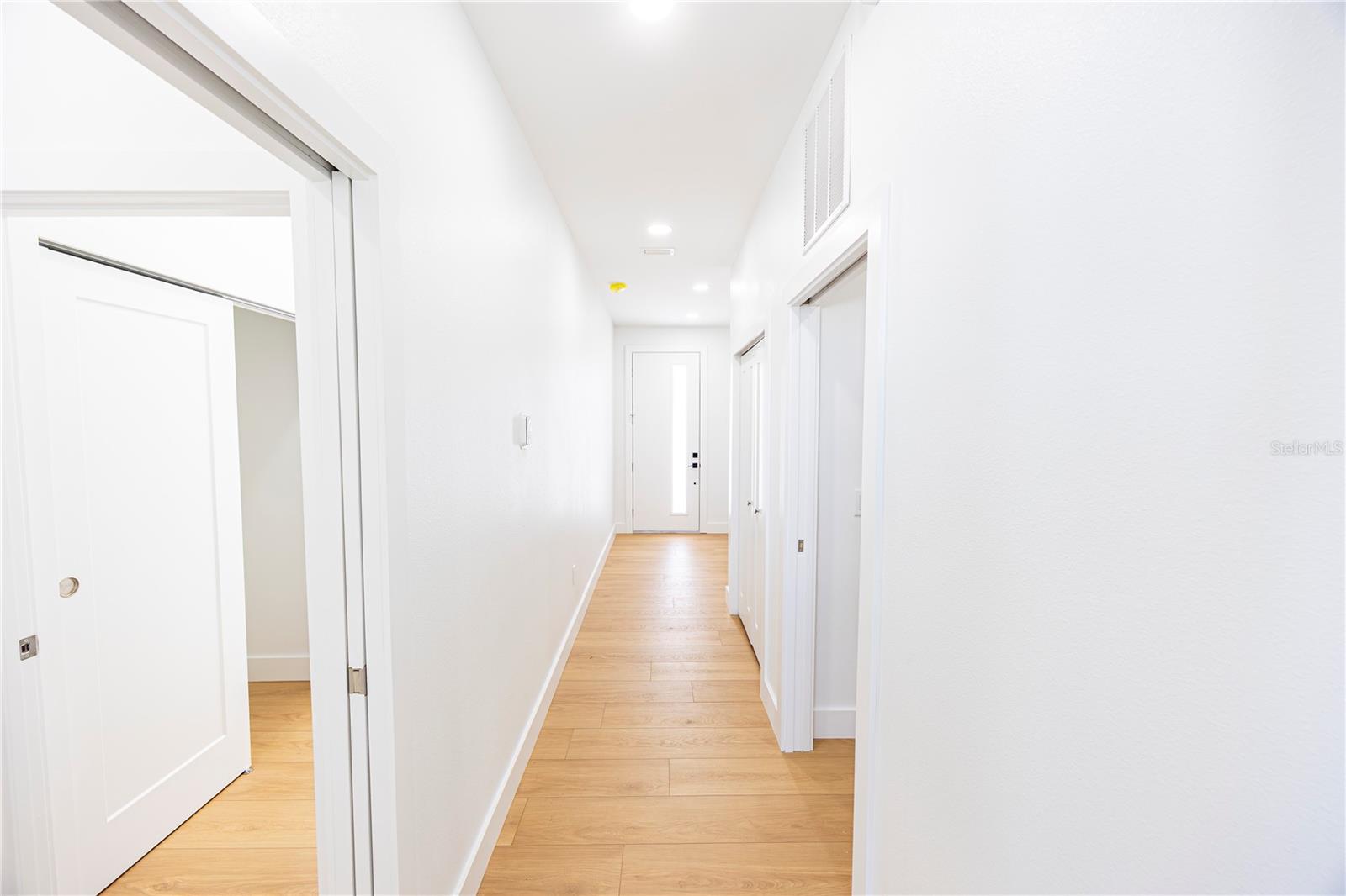 Image 44 of 77 For 2521 18th Avenue N