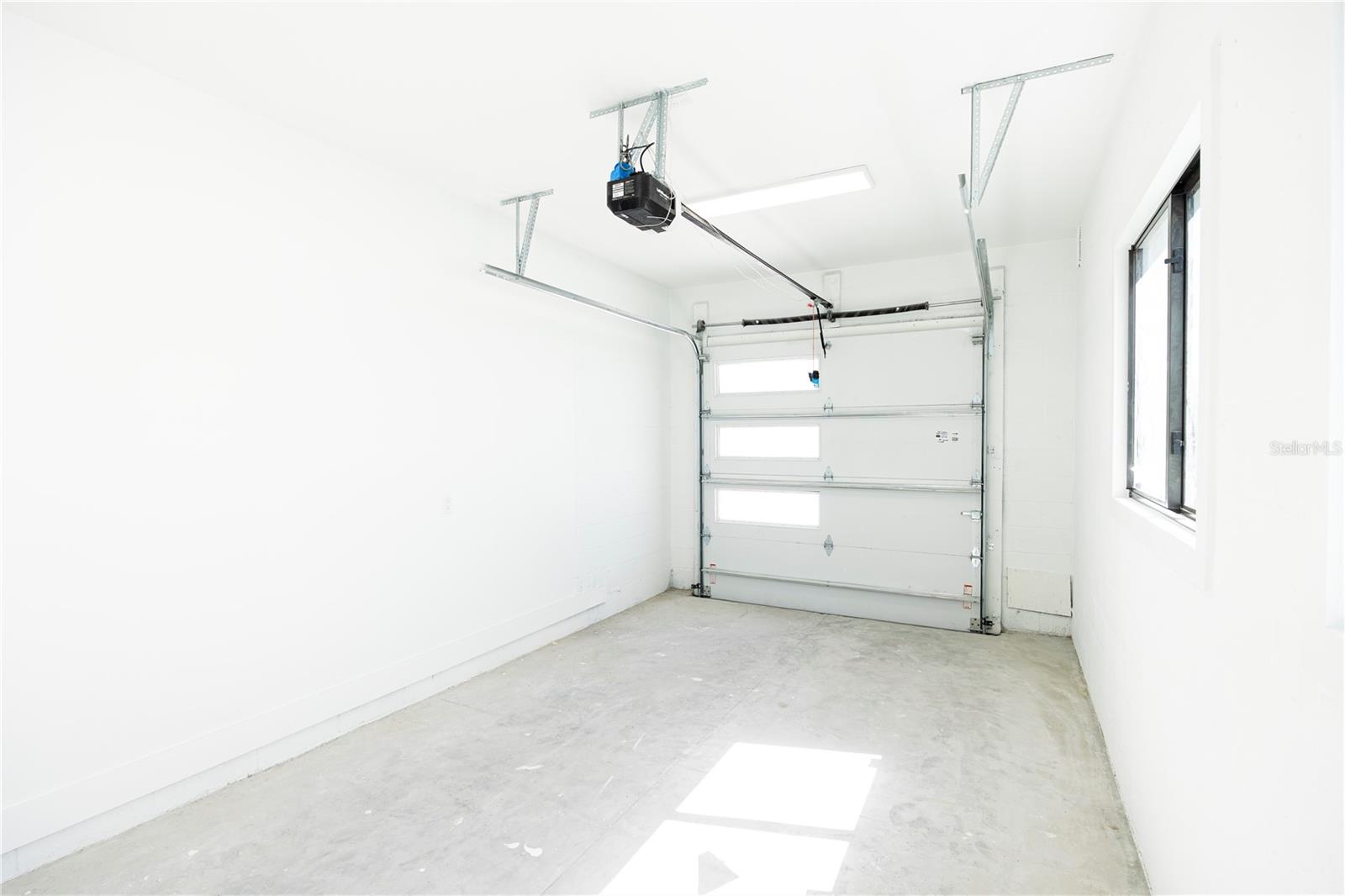 Image 51 of 77 For 2521 18th Avenue N