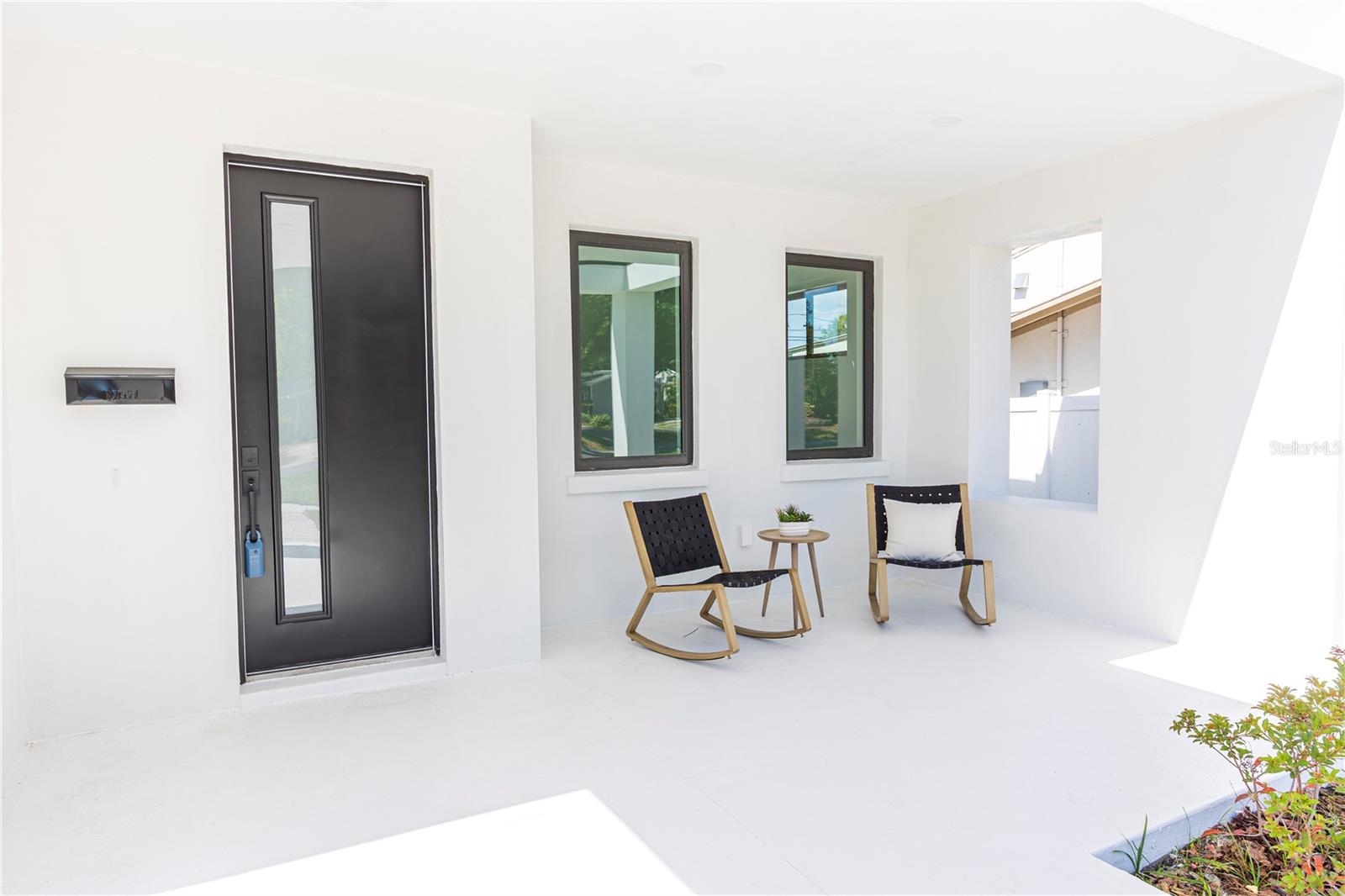 Image 52 of 77 For 2521 18th Avenue N