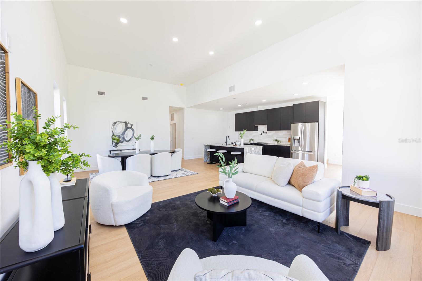 Image 54 of 77 For 2521 18th Avenue N