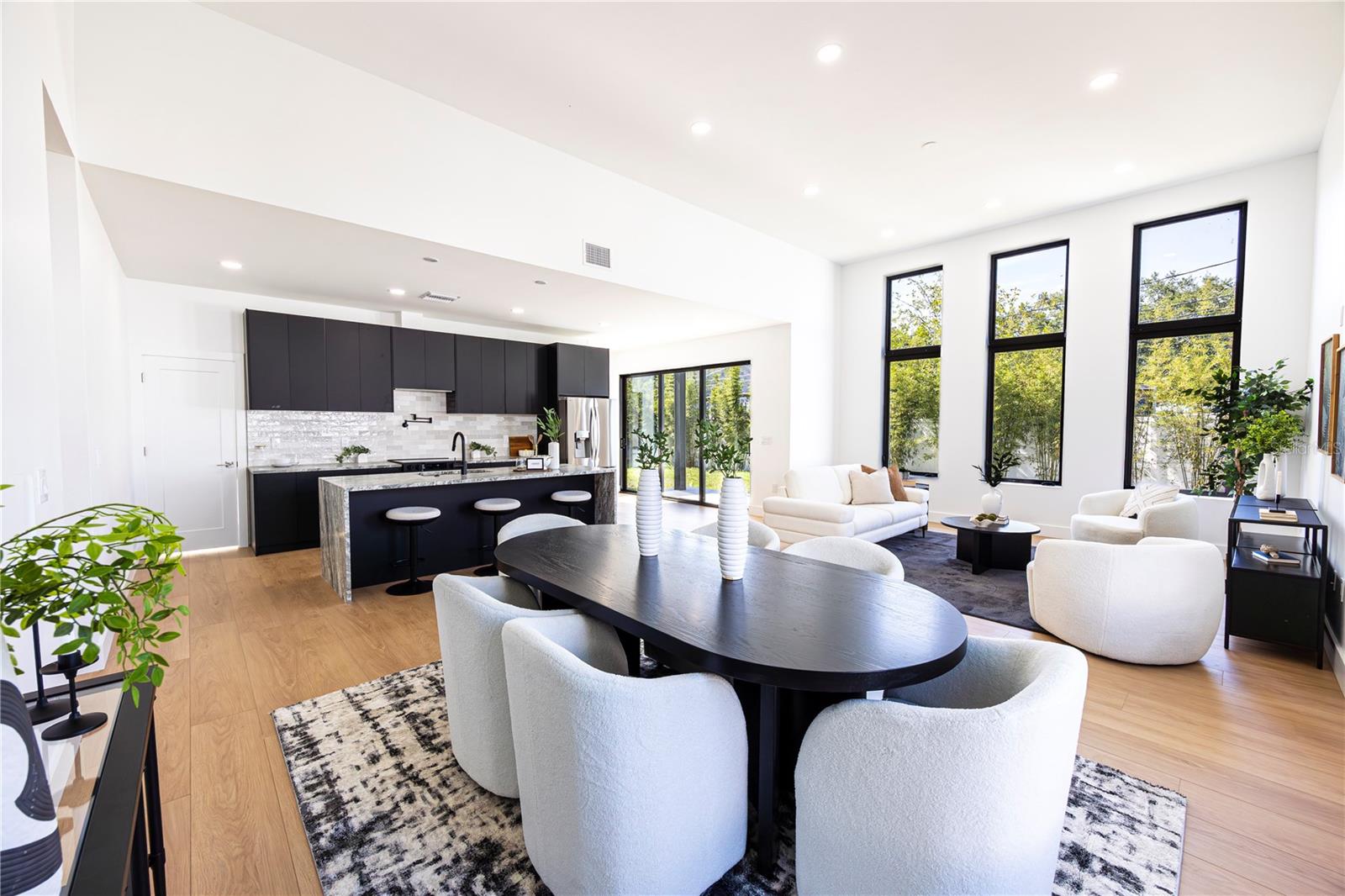 Image 56 of 77 For 2521 18th Avenue N