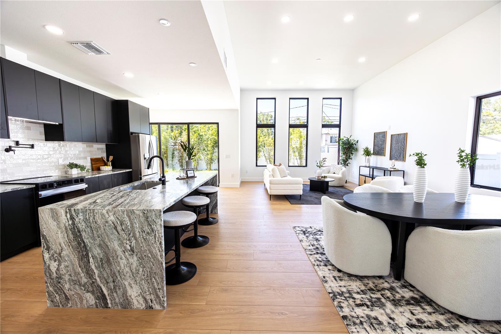 Image 58 of 77 For 2521 18th Avenue N