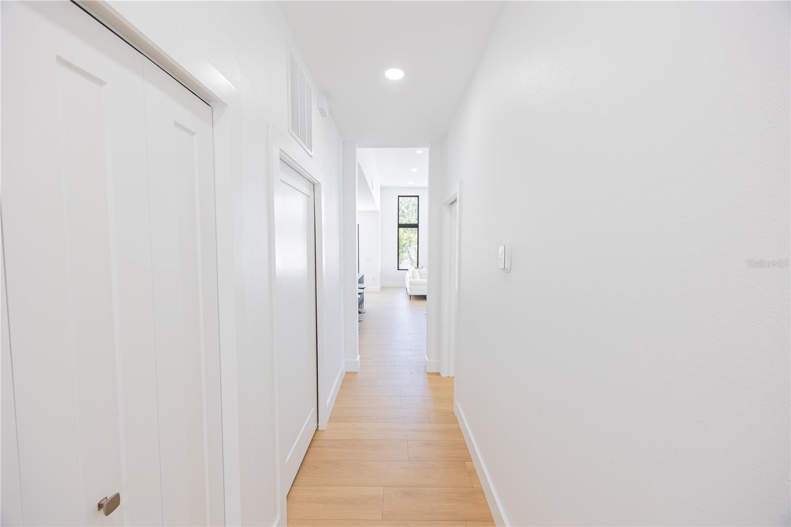 Image 71 of 77 For 2521 18th Avenue N