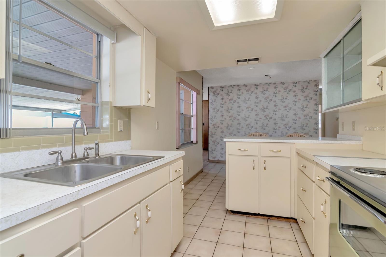 Image 14 of 68 For 7307 Albany Avenue