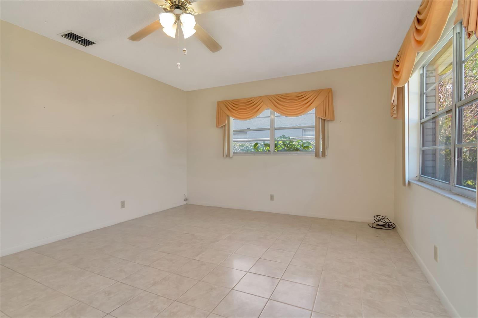 Image 23 of 68 For 7307 Albany Avenue