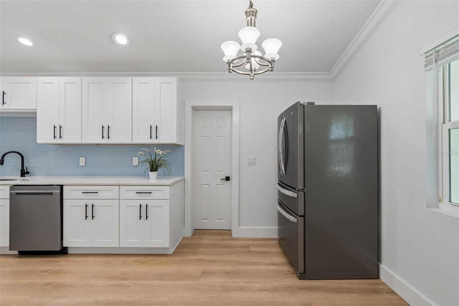 Image 13 of 43 For 2216 12th Avenue W