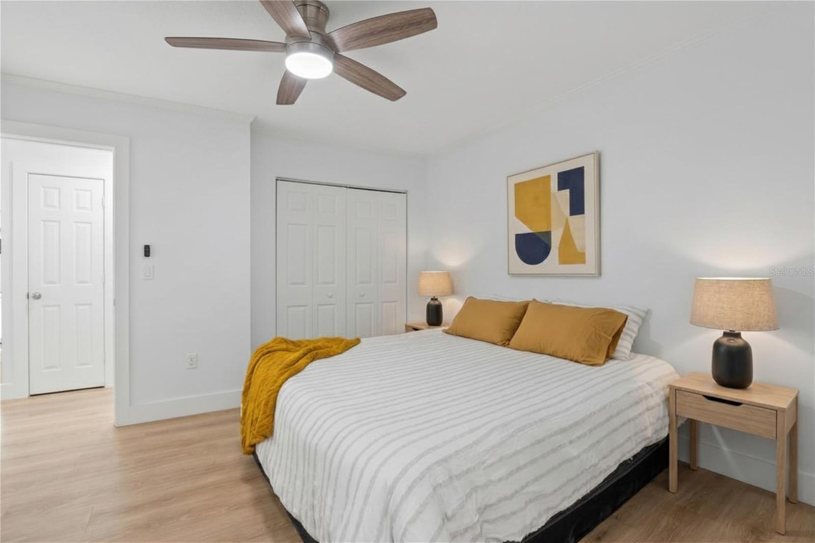 Image 16 of 43 For 2216 12th Avenue W