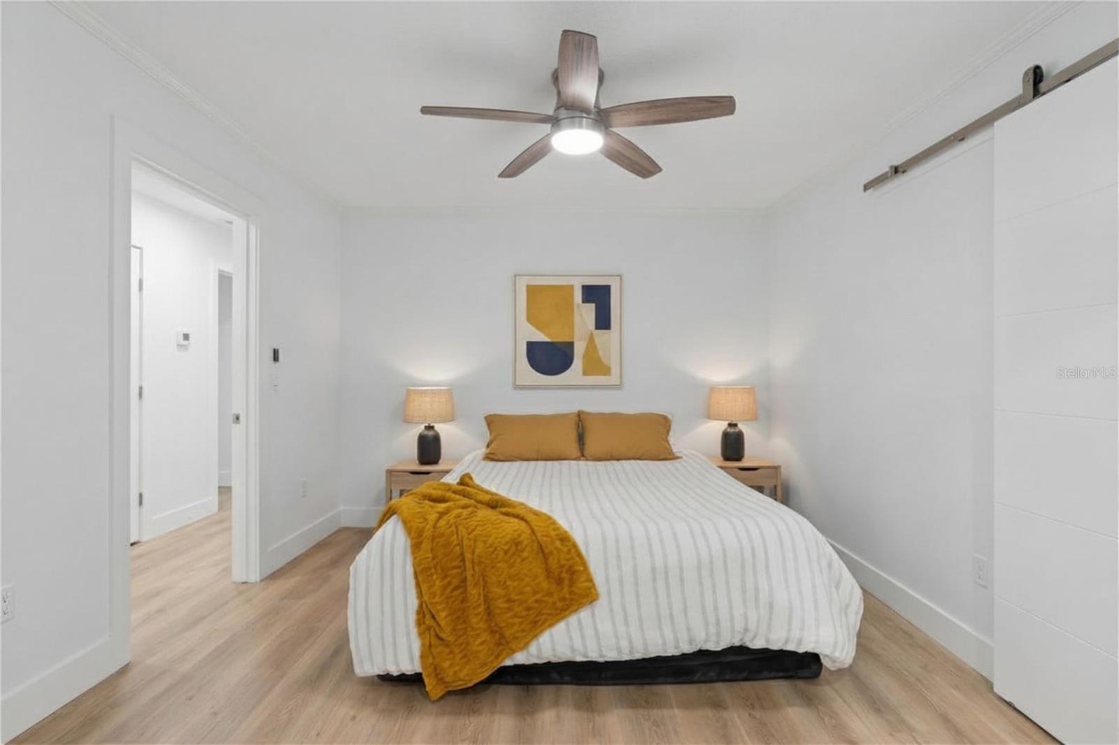 Image 17 of 43 For 2216 12th Avenue W