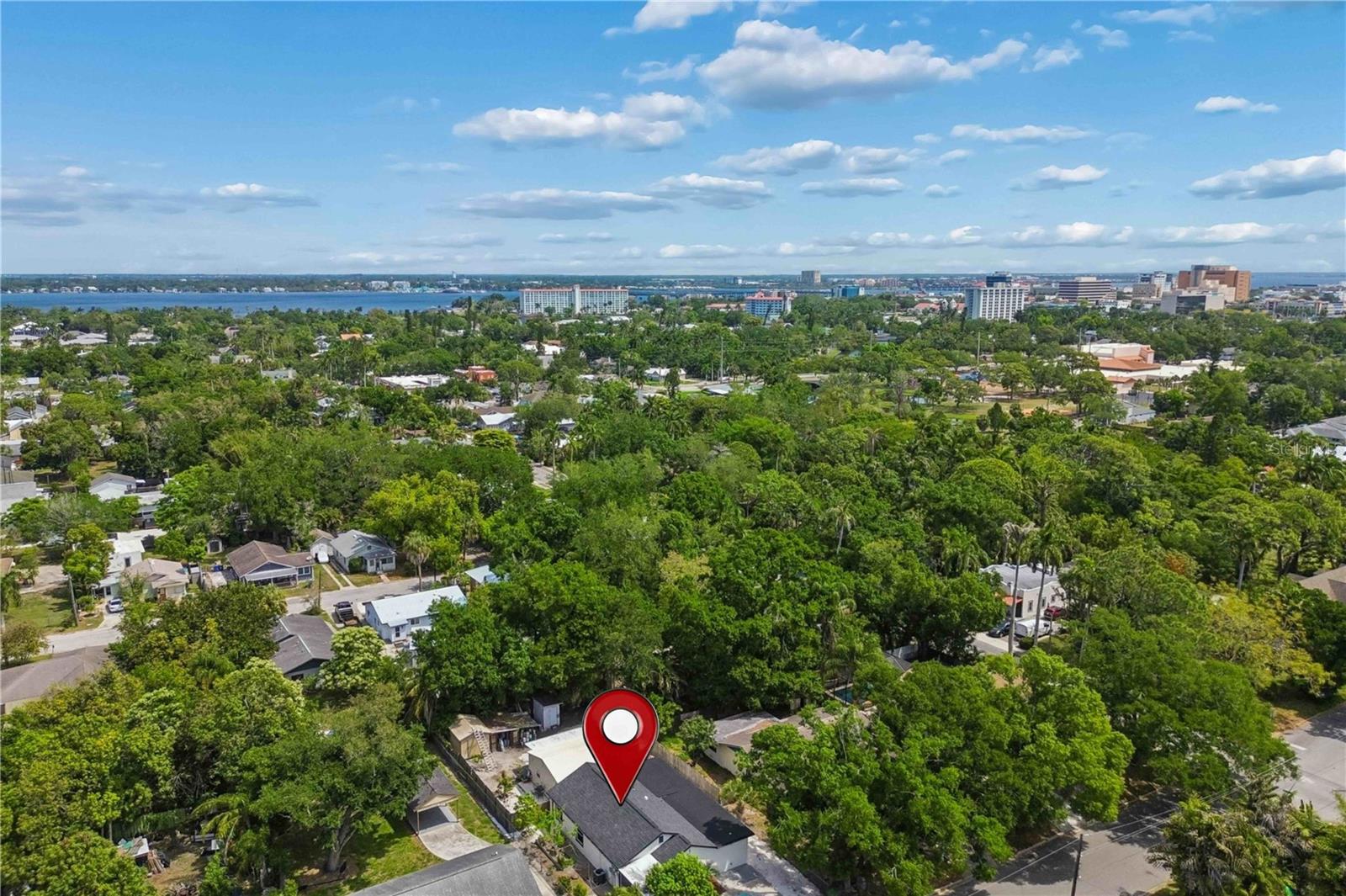 Image 2 of 43 For 2216 12th Avenue W