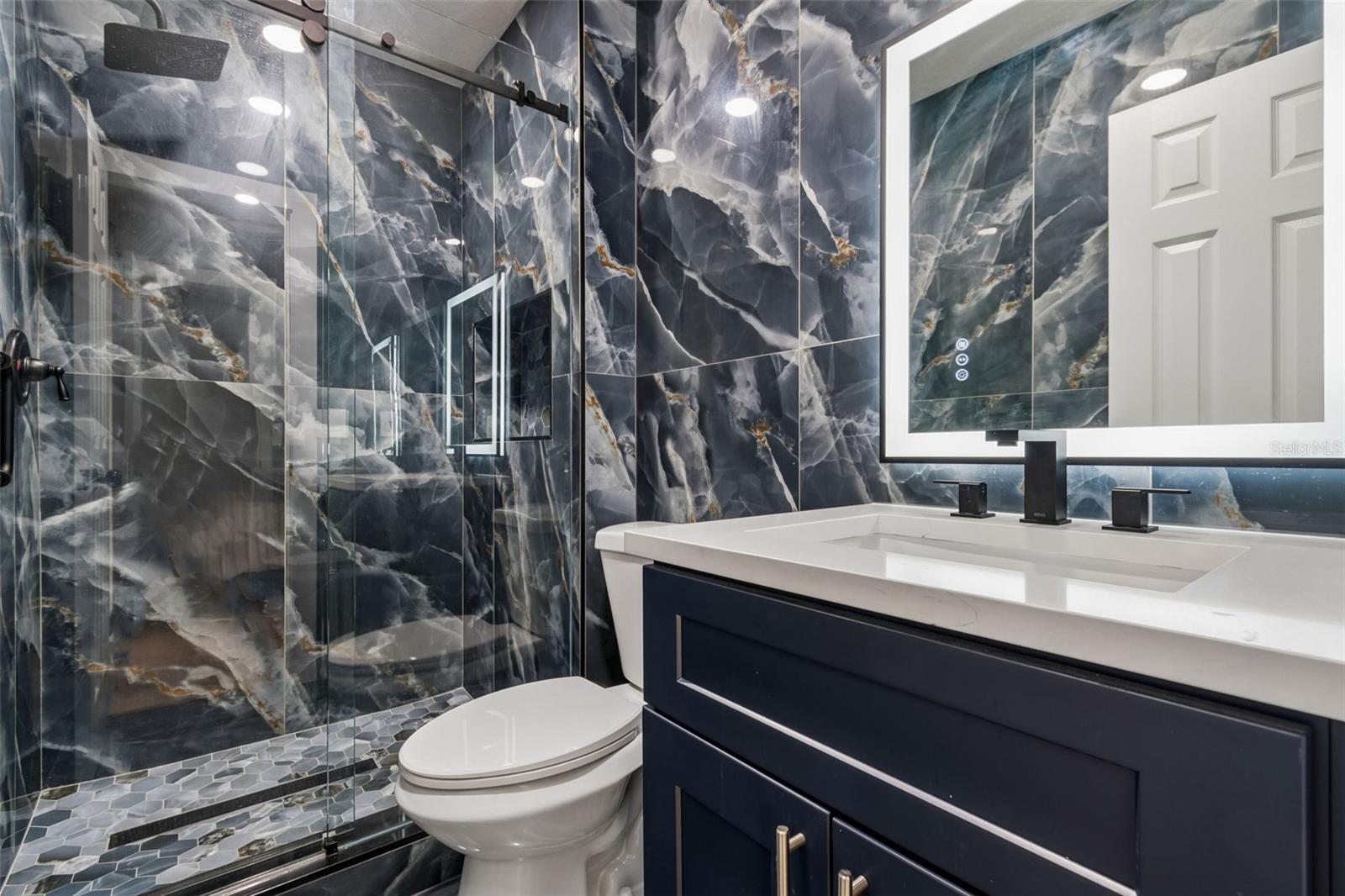 Image 20 of 43 For 2216 12th Avenue W