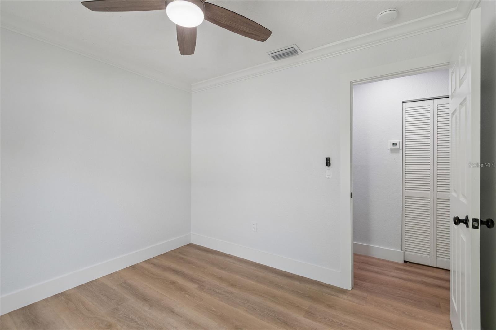 Image 22 of 43 For 2216 12th Avenue W