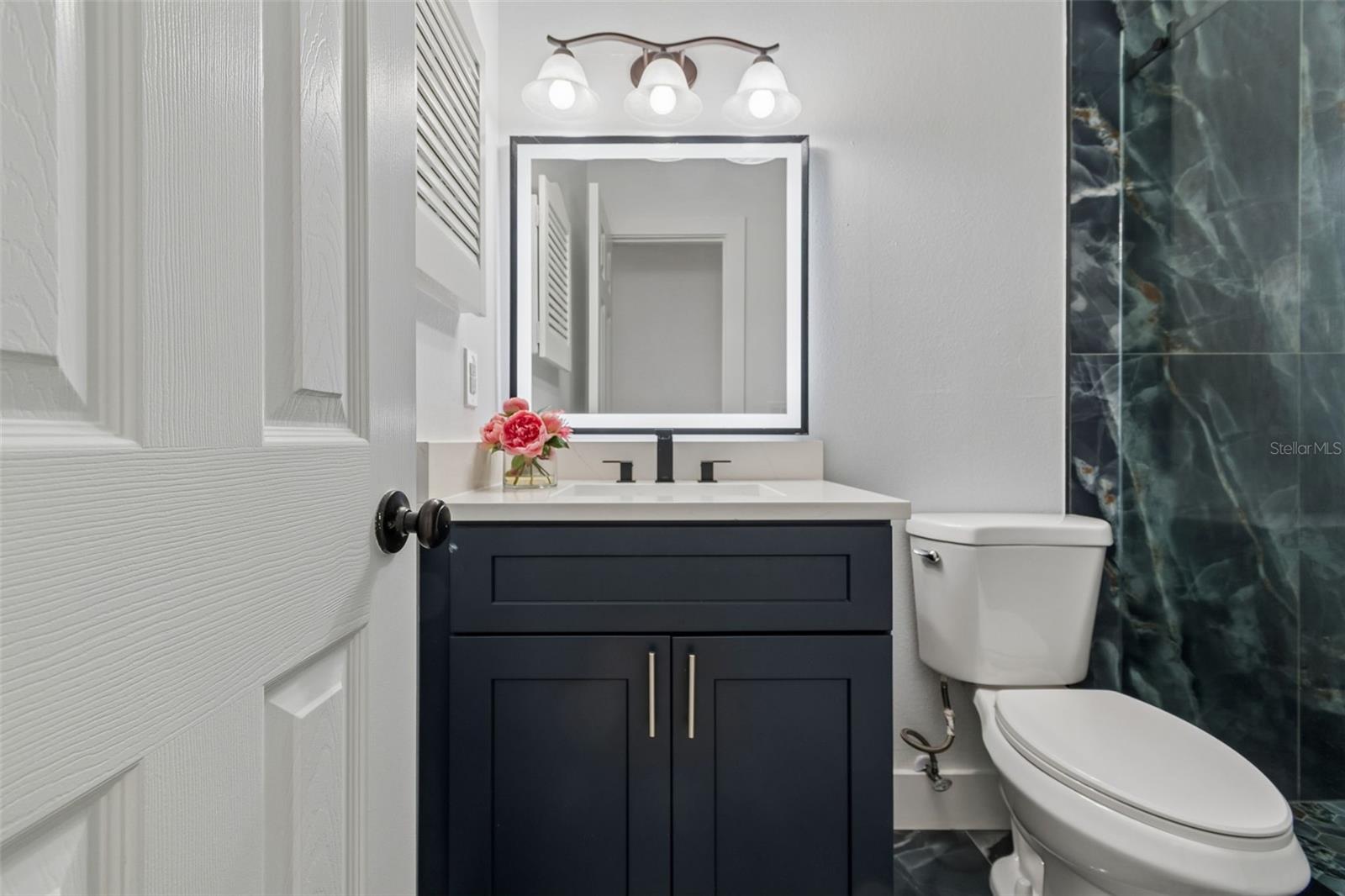 Image 25 of 43 For 2216 12th Avenue W