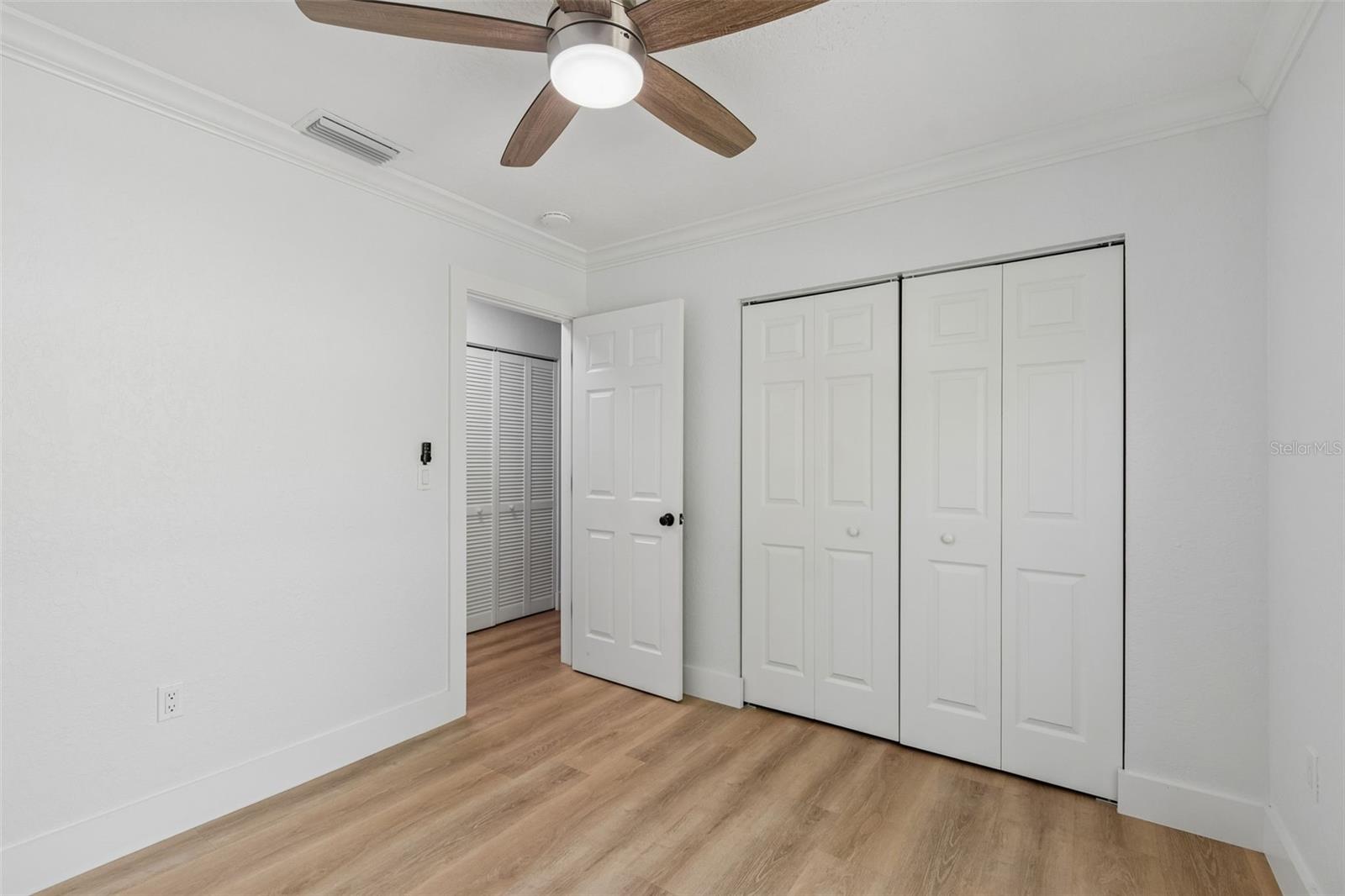 Image 28 of 43 For 2216 12th Avenue W