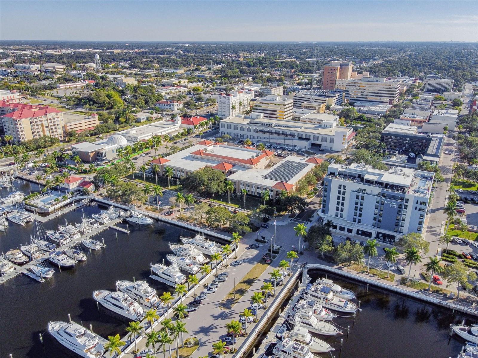 Image 3 of 43 For 2216 12th Avenue W