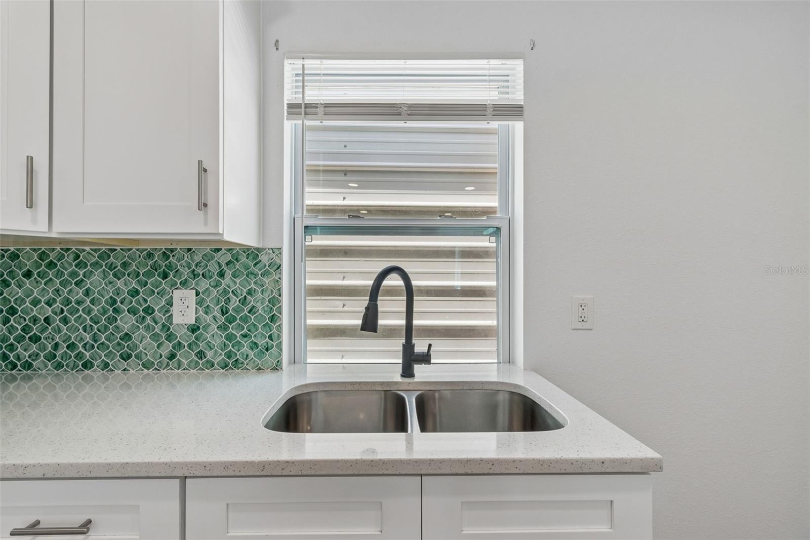 Image 31 of 43 For 2216 12th Avenue W