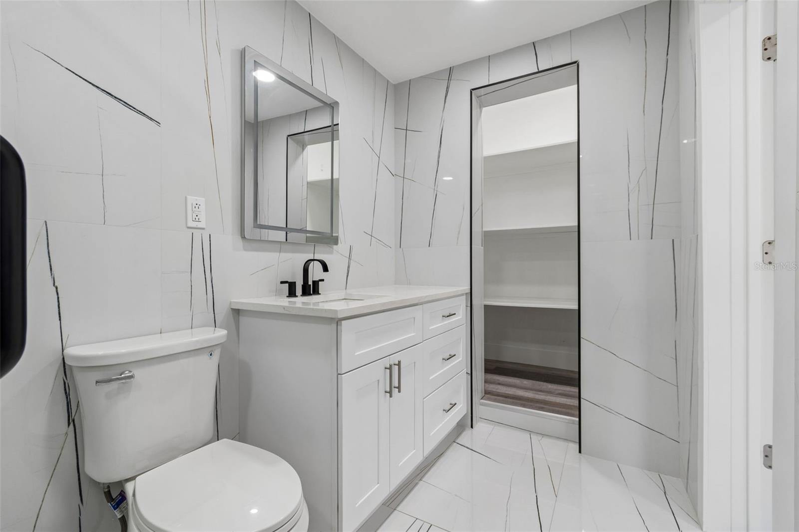 Image 35 of 43 For 2216 12th Avenue W