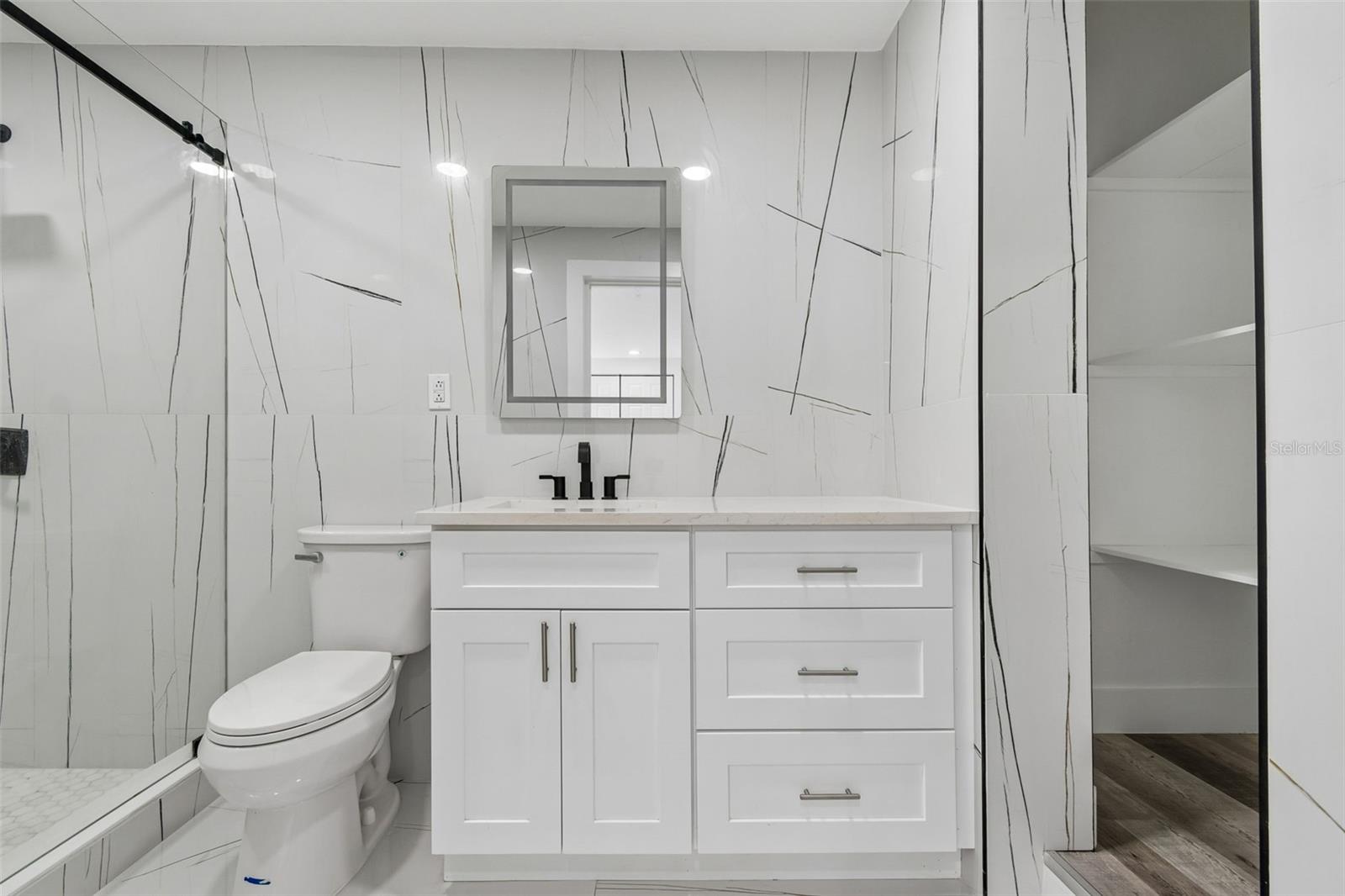 Image 37 of 43 For 2216 12th Avenue W