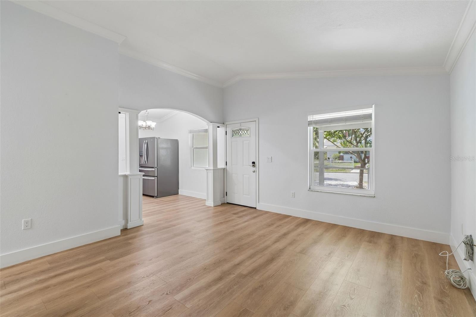 Image 6 of 43 For 2216 12th Avenue W