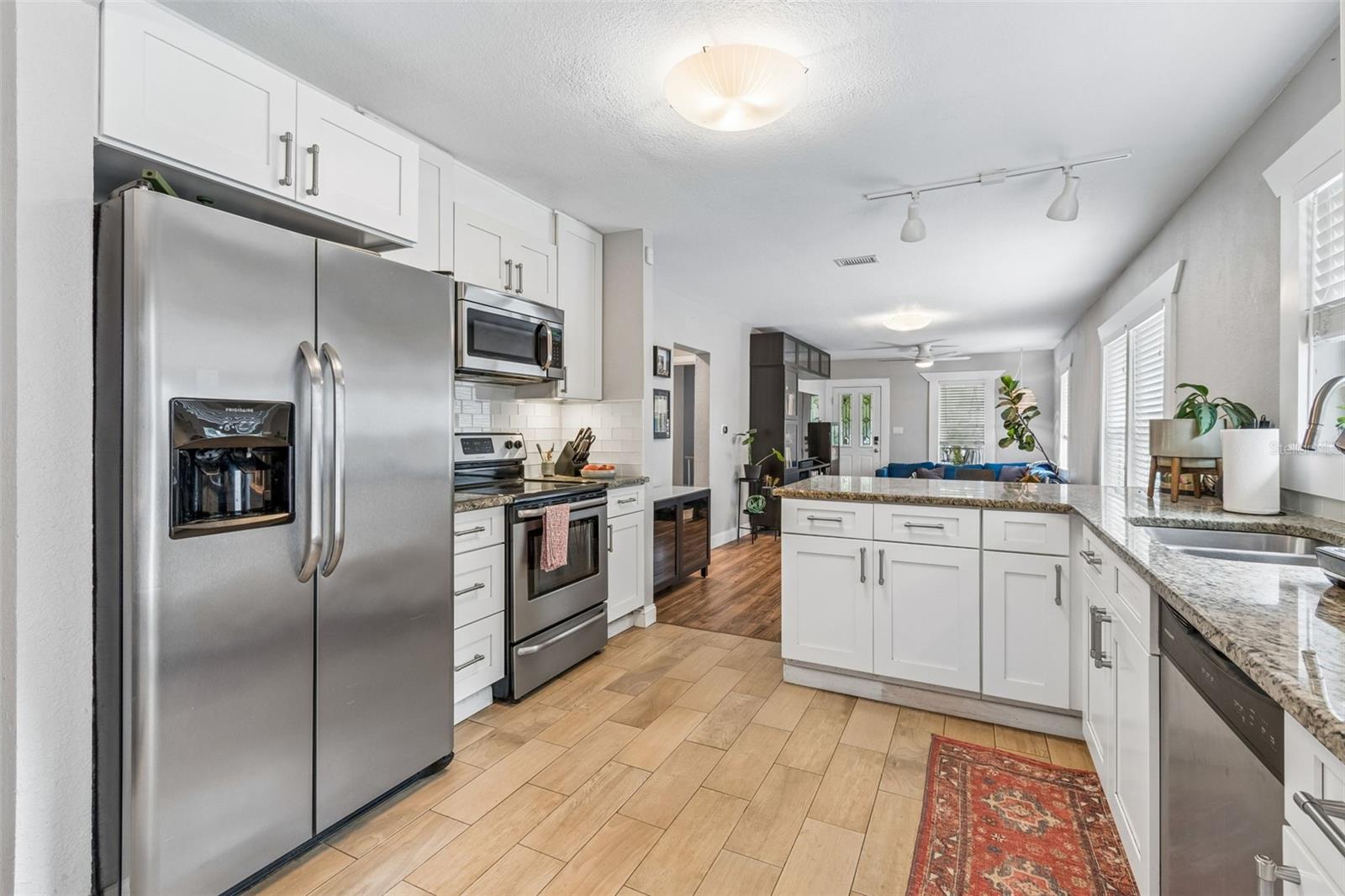 Image 10 of 44 For 1220 Emma Street