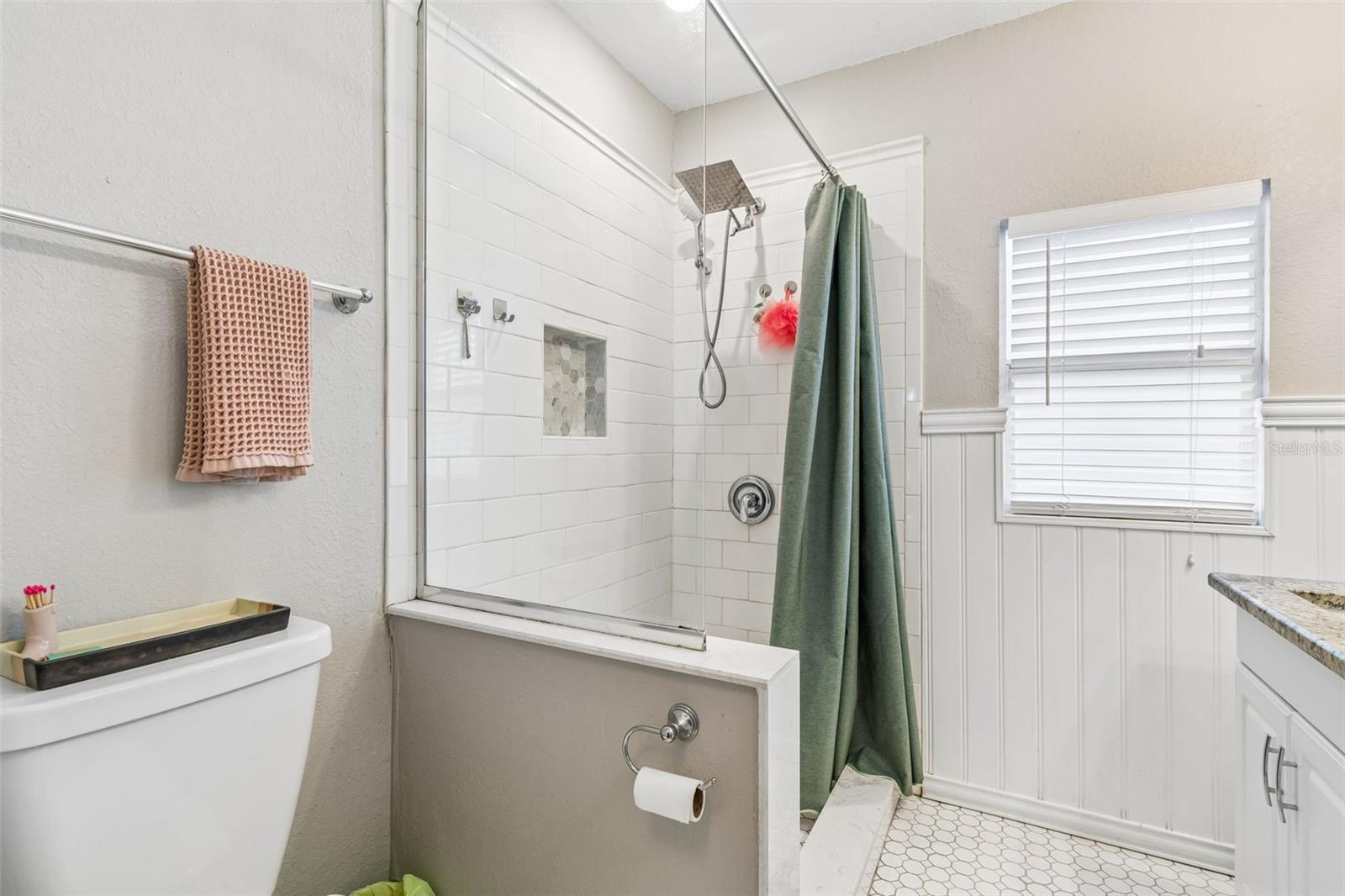 Image 15 of 44 For 1220 Emma Street