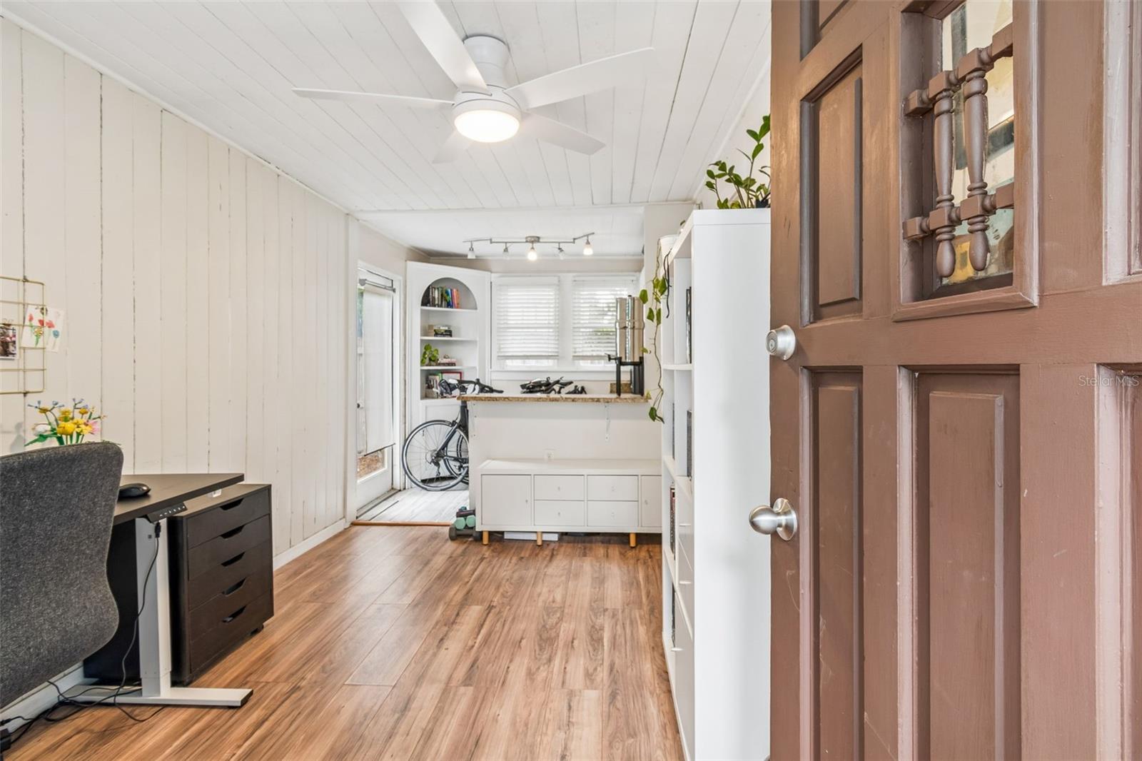 Image 32 of 44 For 1220 Emma Street