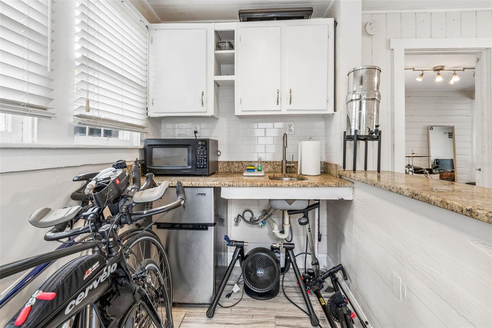 Image 35 of 44 For 1220 Emma Street