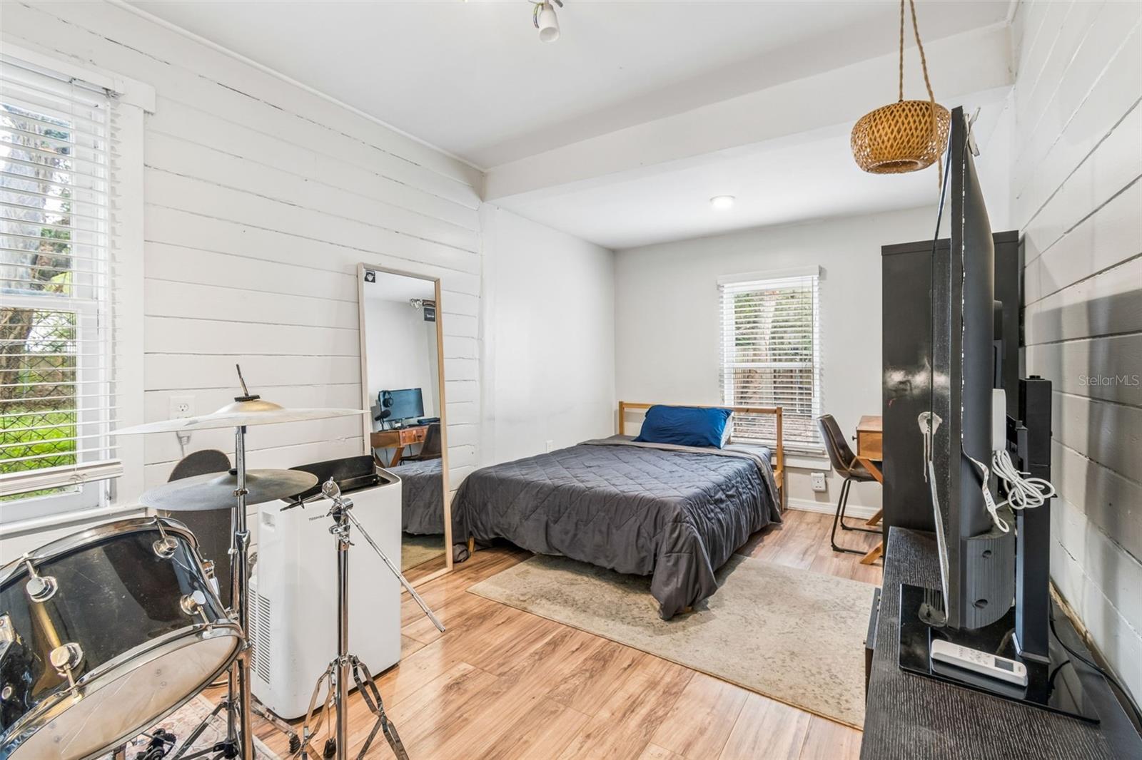 Image 36 of 44 For 1220 Emma Street