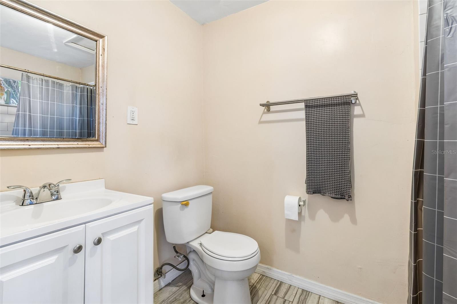 Image 38 of 44 For 1220 Emma Street