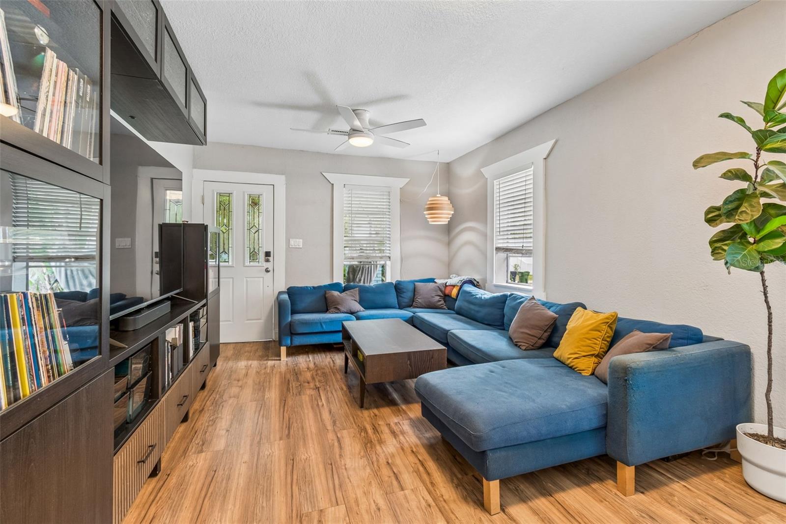 Image 5 of 44 For 1220 Emma Street