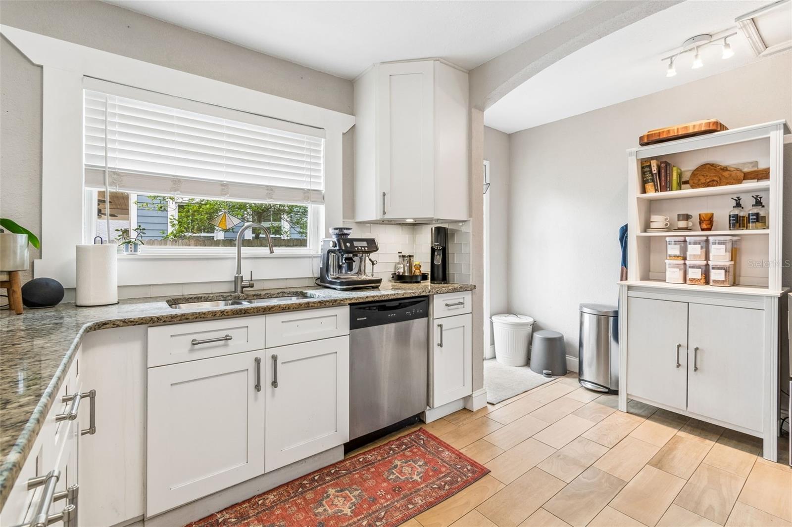 Image 9 of 44 For 1220 Emma Street