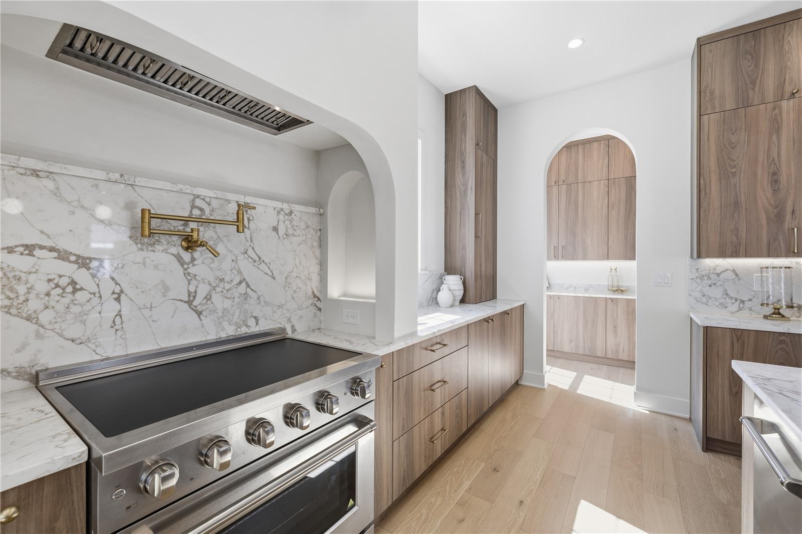 Image 12 of 62 For 221 43rd Avenue N