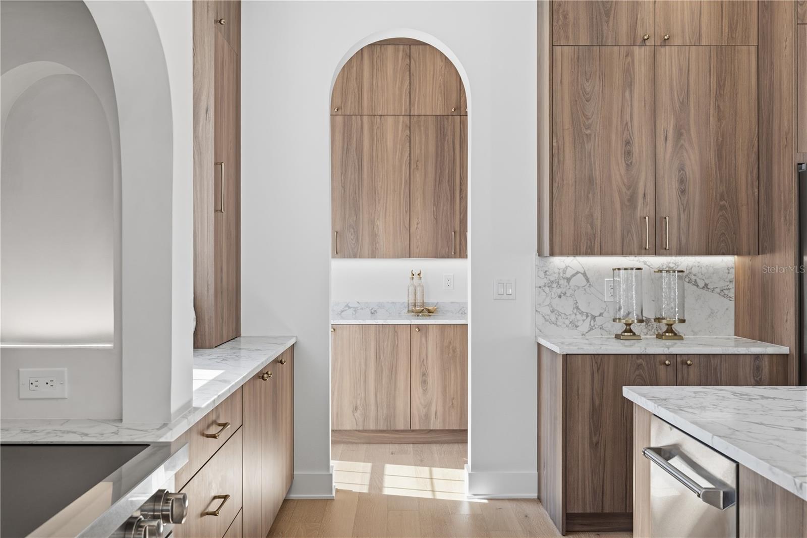 Image 13 of 62 For 221 43rd Avenue N