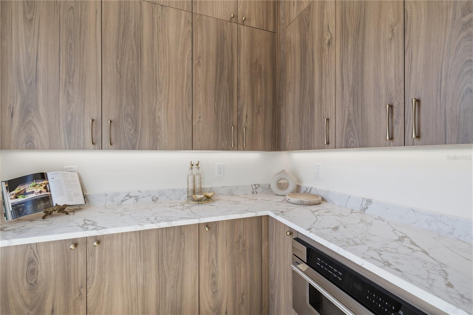 Image 15 of 62 For 221 43rd Avenue N