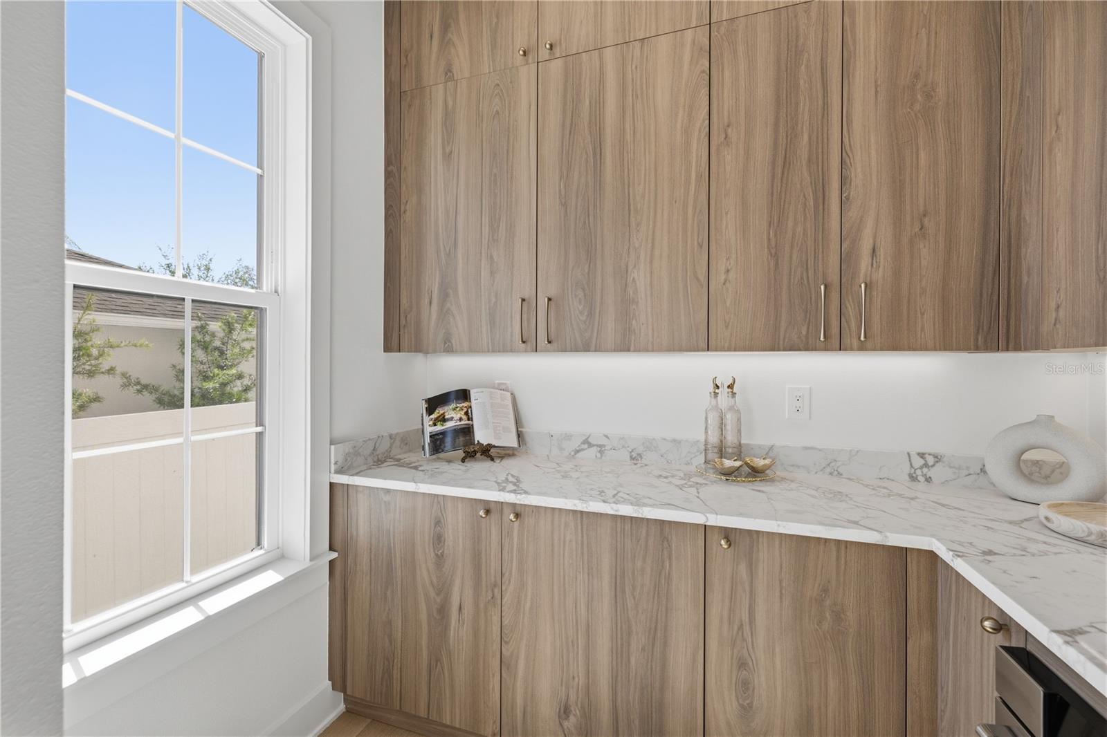 Image 16 of 62 For 221 43rd Avenue N