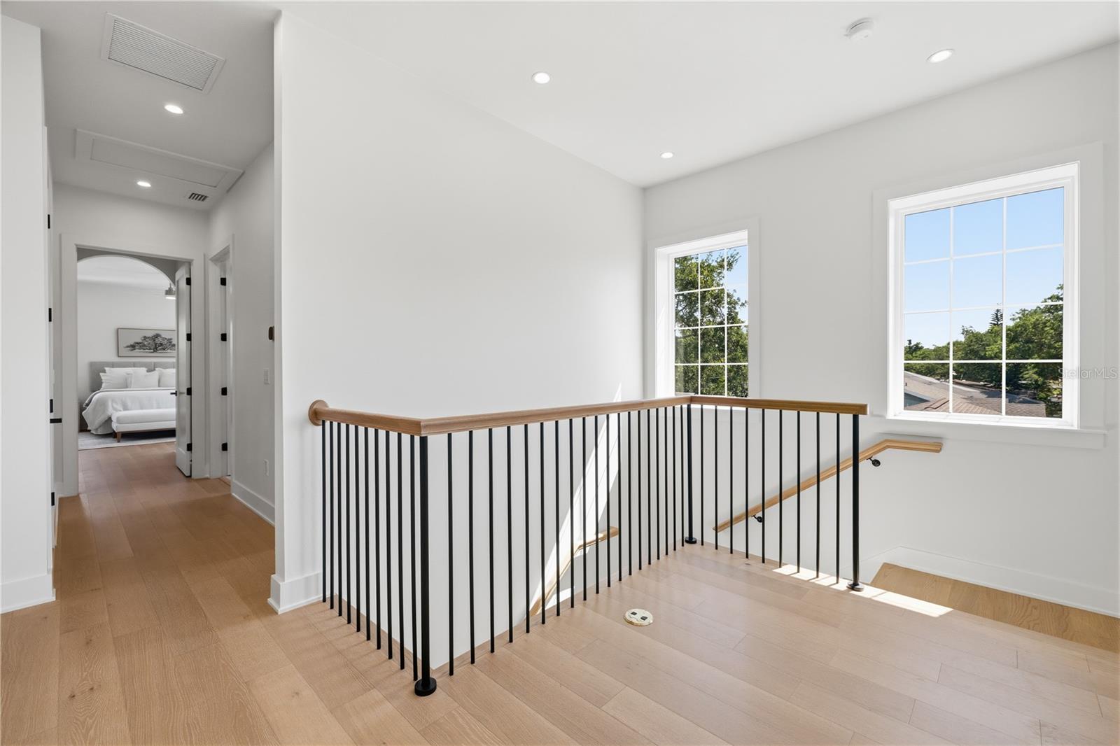 Image 28 of 62 For 221 43rd Avenue N