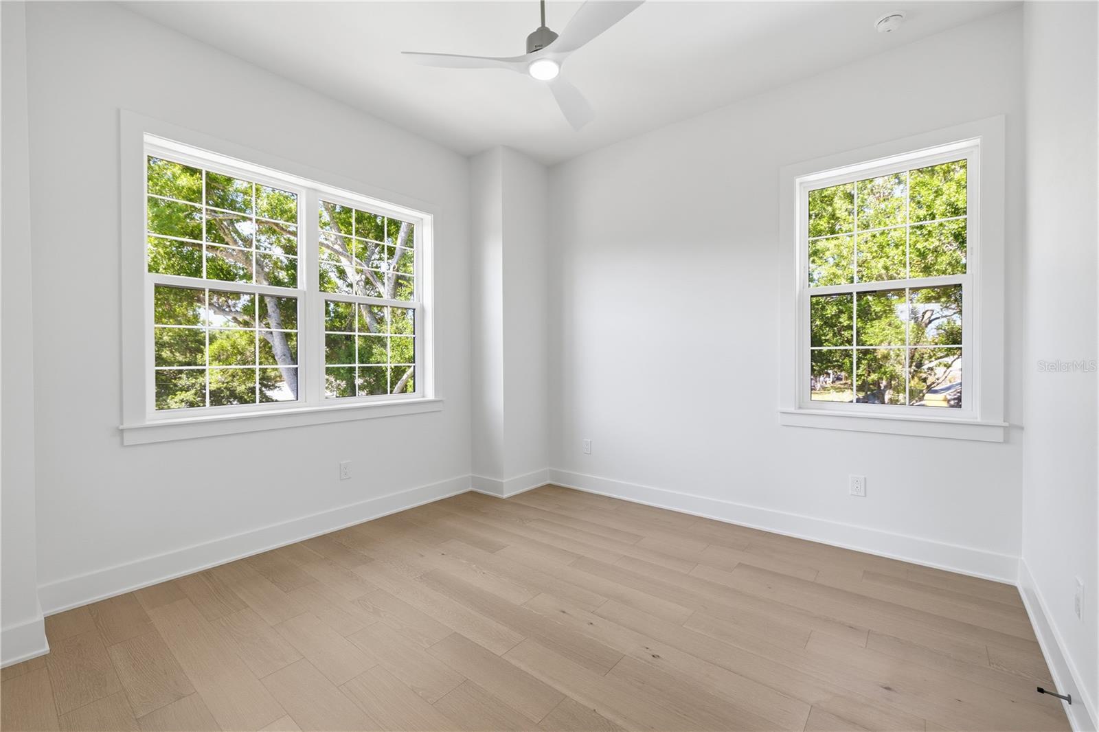 Image 29 of 62 For 221 43rd Avenue N