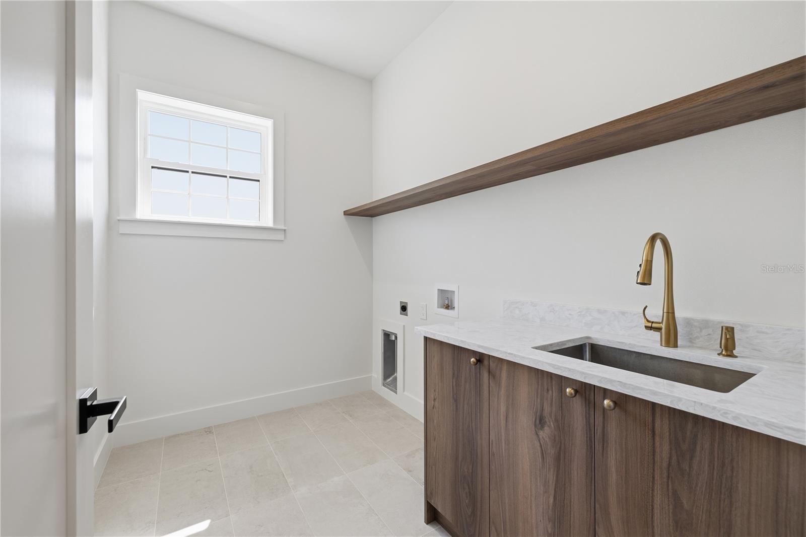 Image 34 of 62 For 221 43rd Avenue N